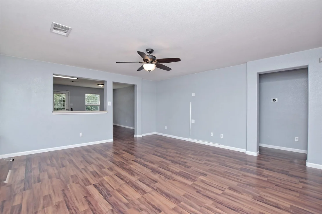 Photo of 18612 Great Falls DR