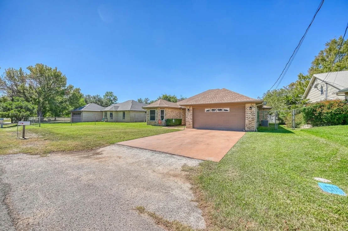 Photo of 507 N Beach DR
