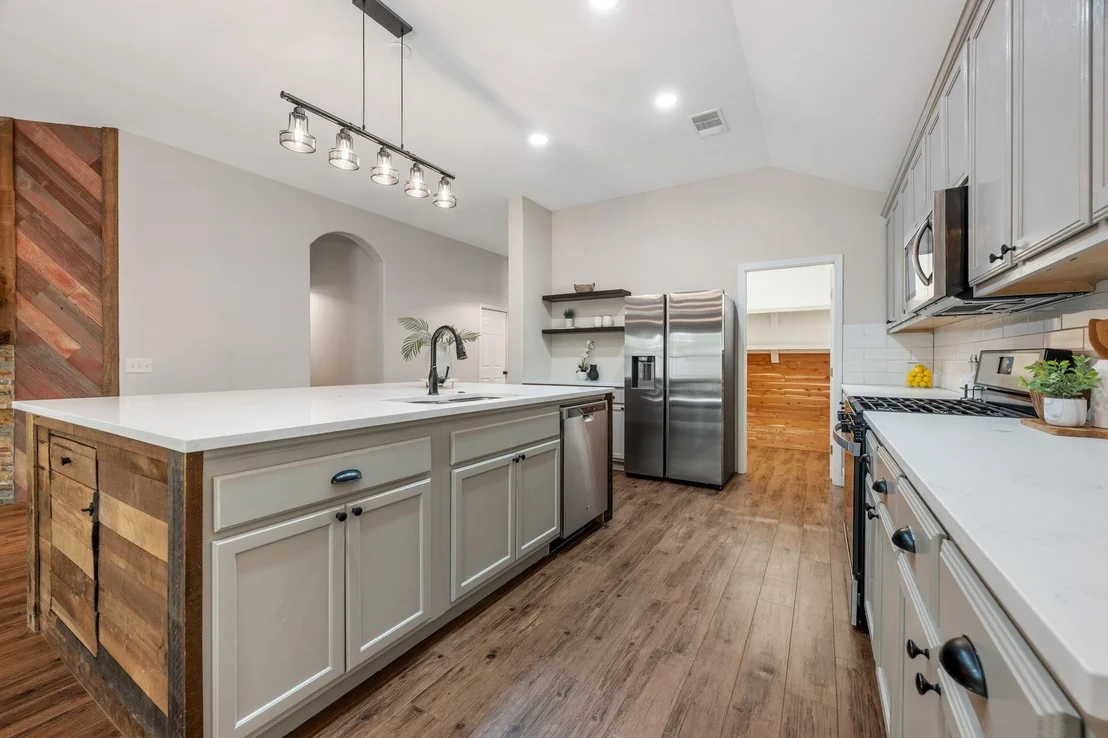 Photo of 712 Kingston Lacy BLVD