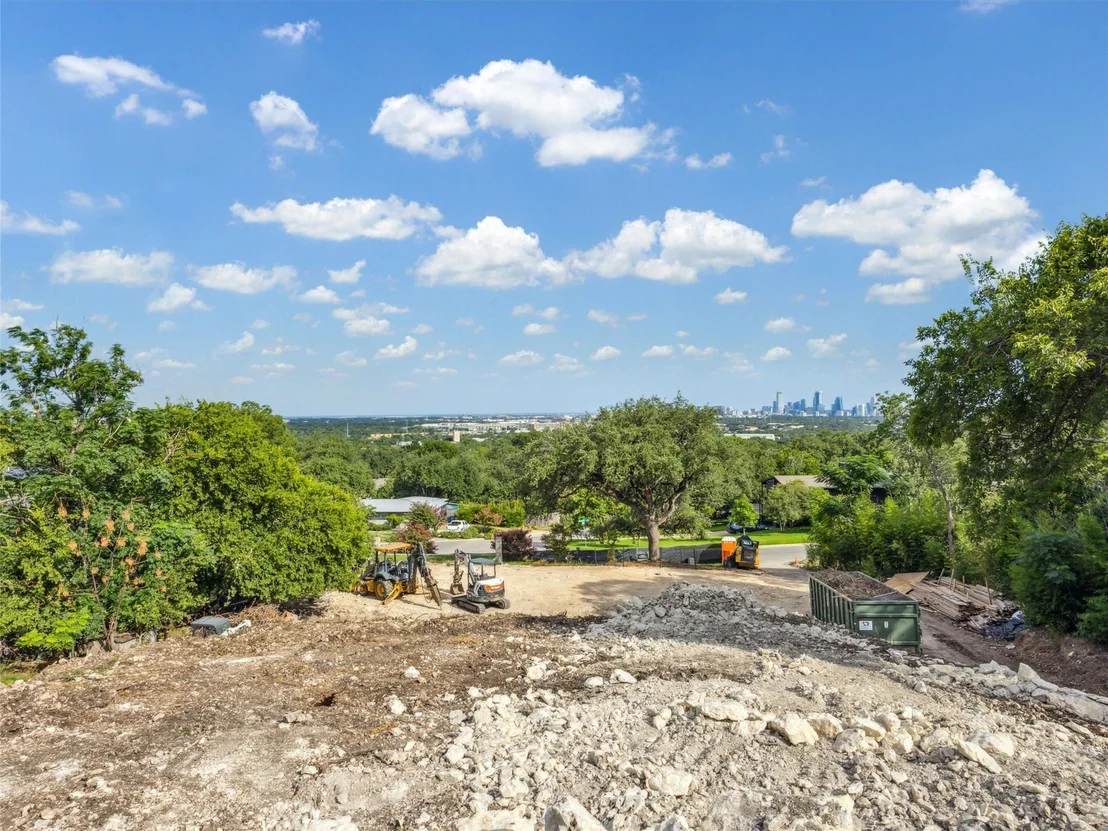 Photo of 4616 Crestway DR
