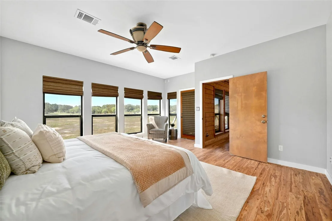 Photo of 111 Ridge Harbor DR