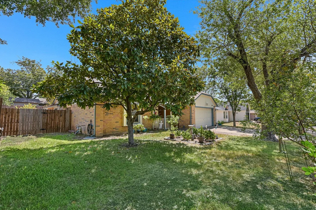 Photo of 1408 Quail Run RD