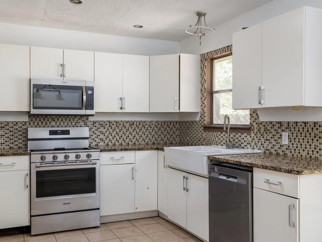 Photo of 6206 Hogan Ave