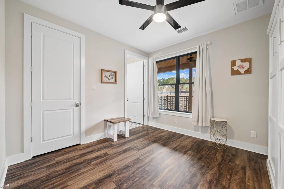 Photo of 4408 Hennig DR