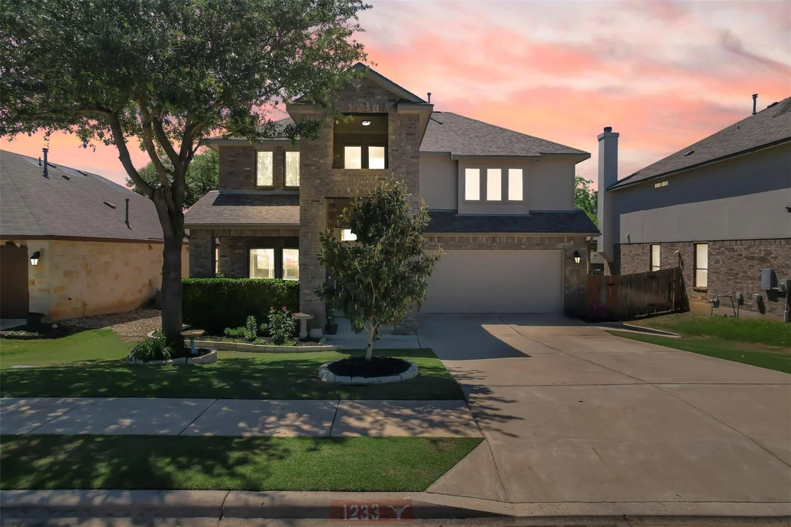 Photo of 1233 Peregrine WAY