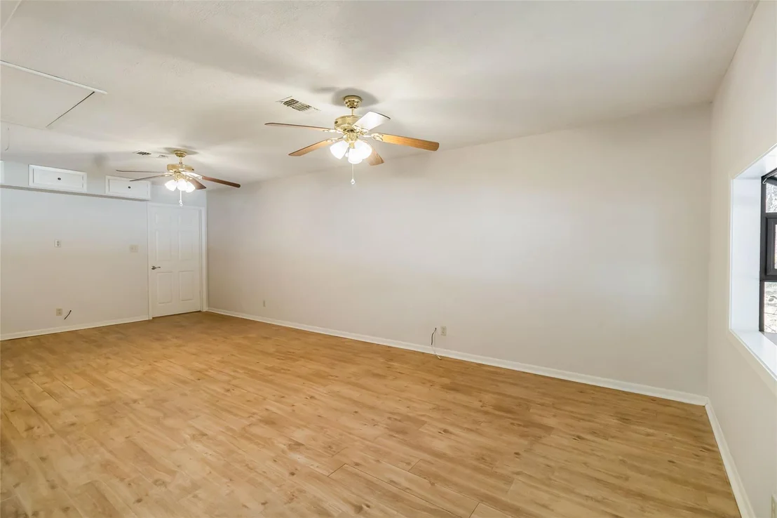 Photo of 757 N Main ST