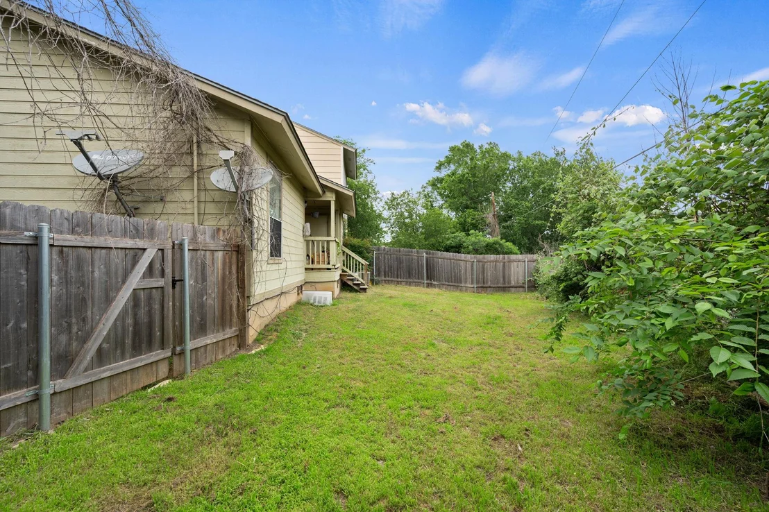 Photo of 128 Hillside DR