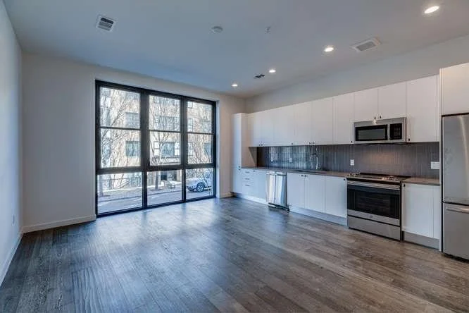 Photo of Unit 116 at 800 Embassy DR