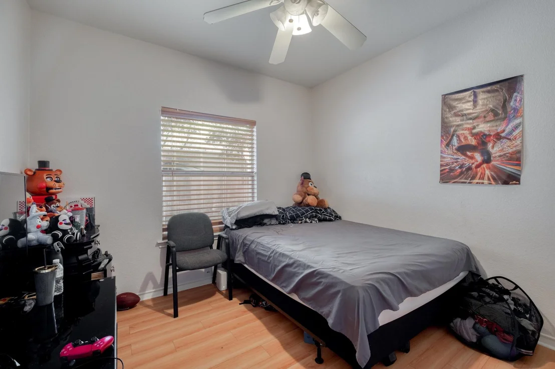 Photo of 402 Split Oak DR
