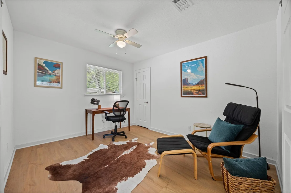 Photo of 5500 Stuart CIR
