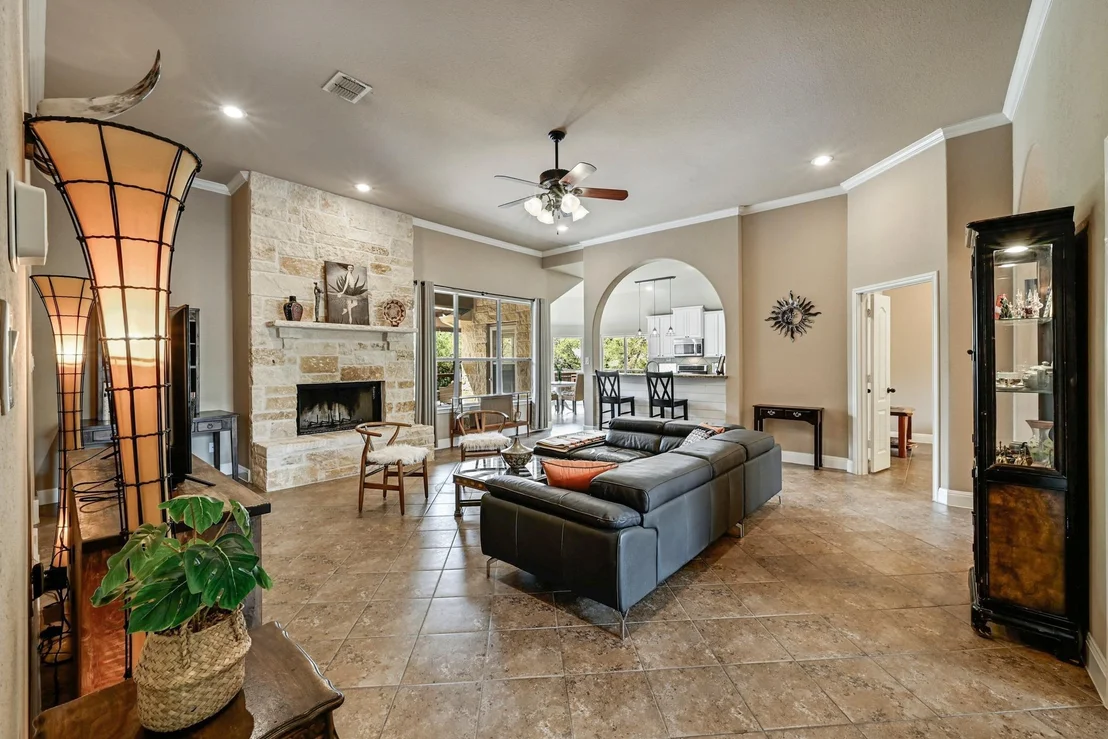 Photo of 615 Mountain Crest DR