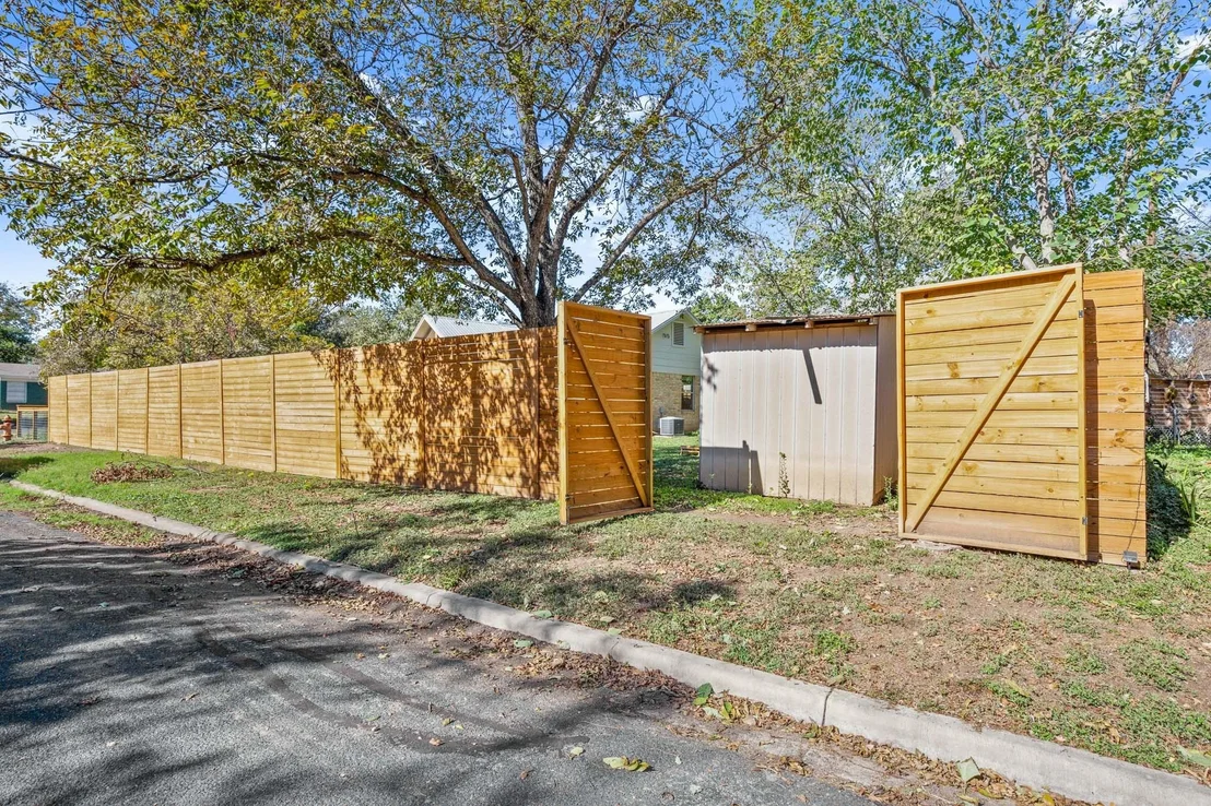 Photo of 4711 Everglade DR
