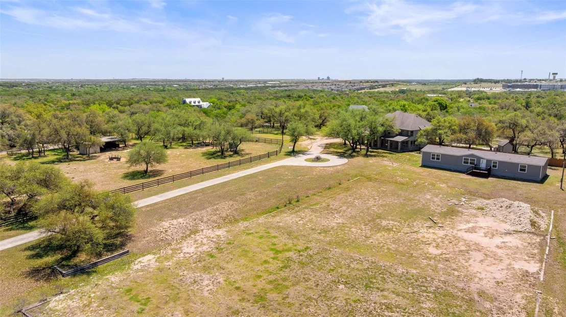 Photo of 815 Elliott Ranch RD
