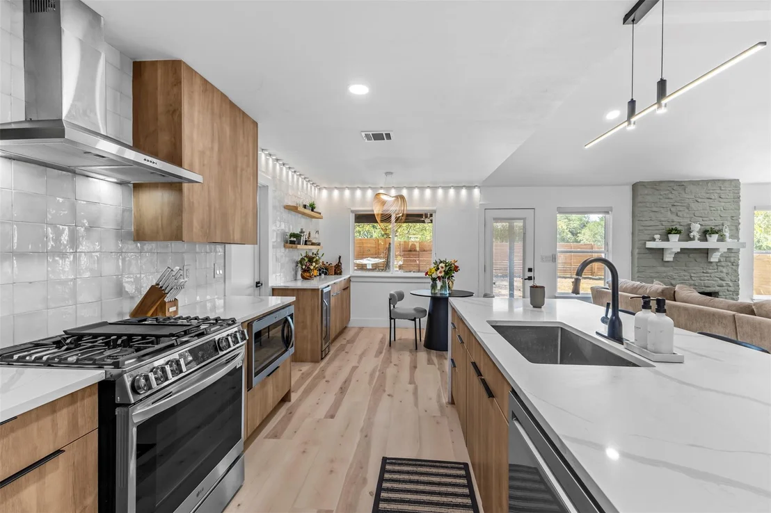 Photo of 3301 Western DR