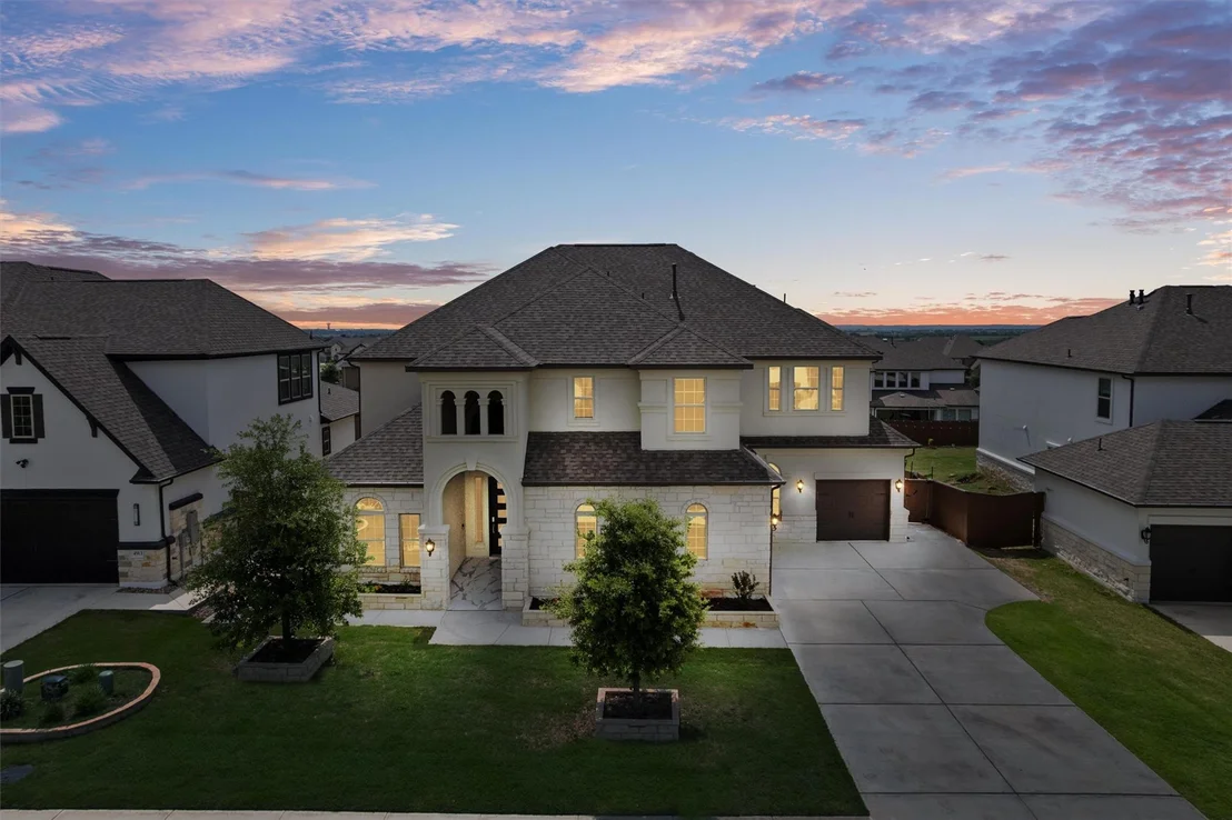 Photo of 4909 Risana BND