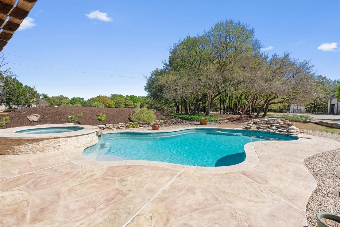 Photo of 200 Four T Ranch RD