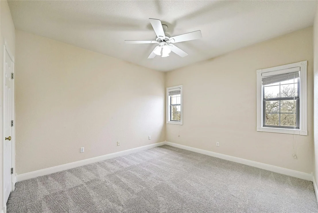 Photo of 211 Summit Ridge RD