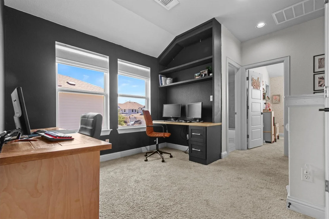 Photo of 324 Gaida LOOP