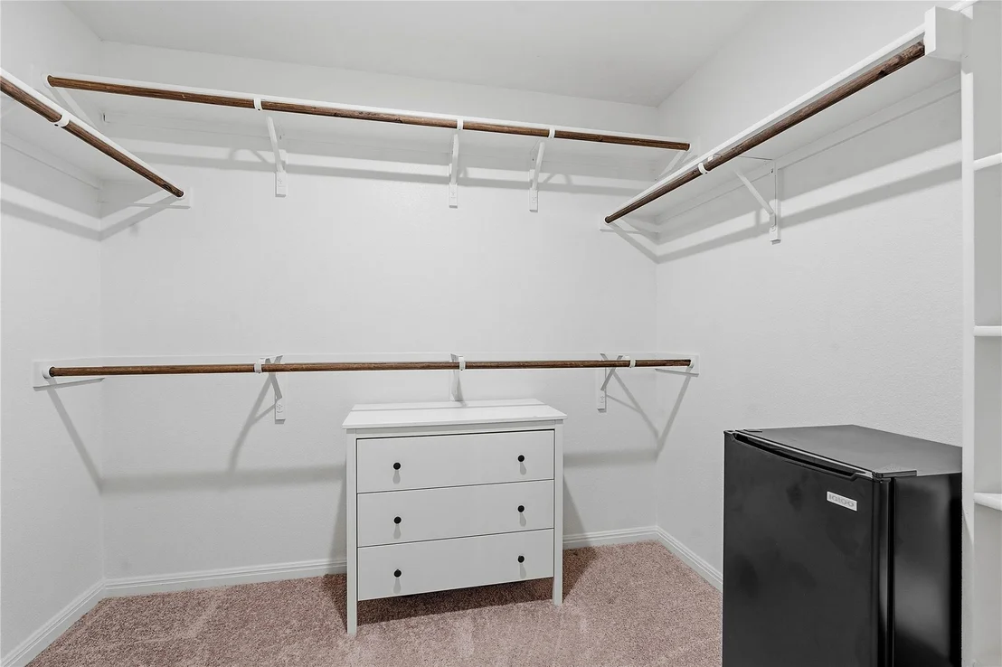 Photo of 596 Backstays LOOP