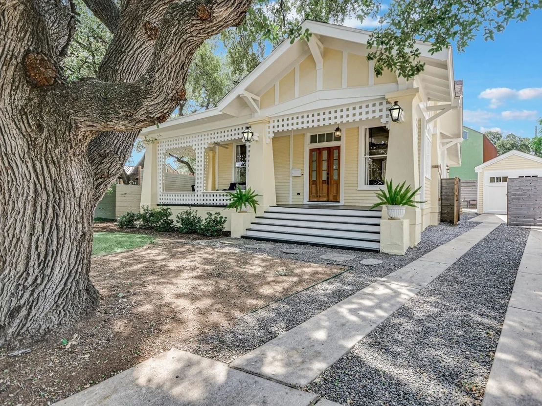 Photo of 211 Park LN
