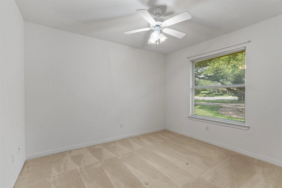 Photo of 106 Stacey LN