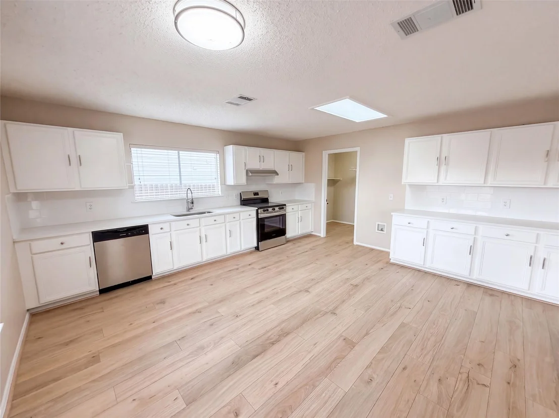 Photo of 2727 High Point DR