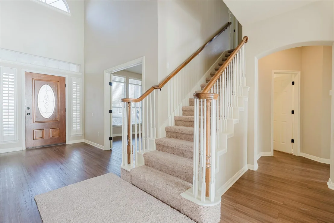 Photo of 319 Greenside LN