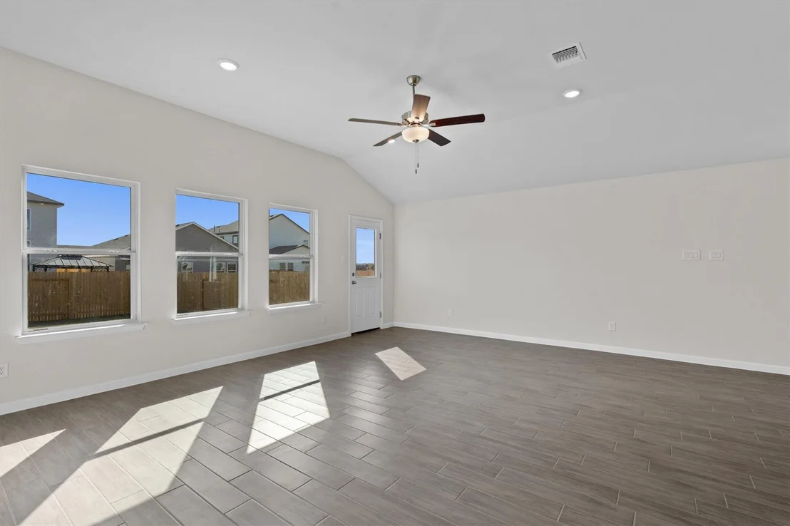 Photo of 417 Stellar Wind DR