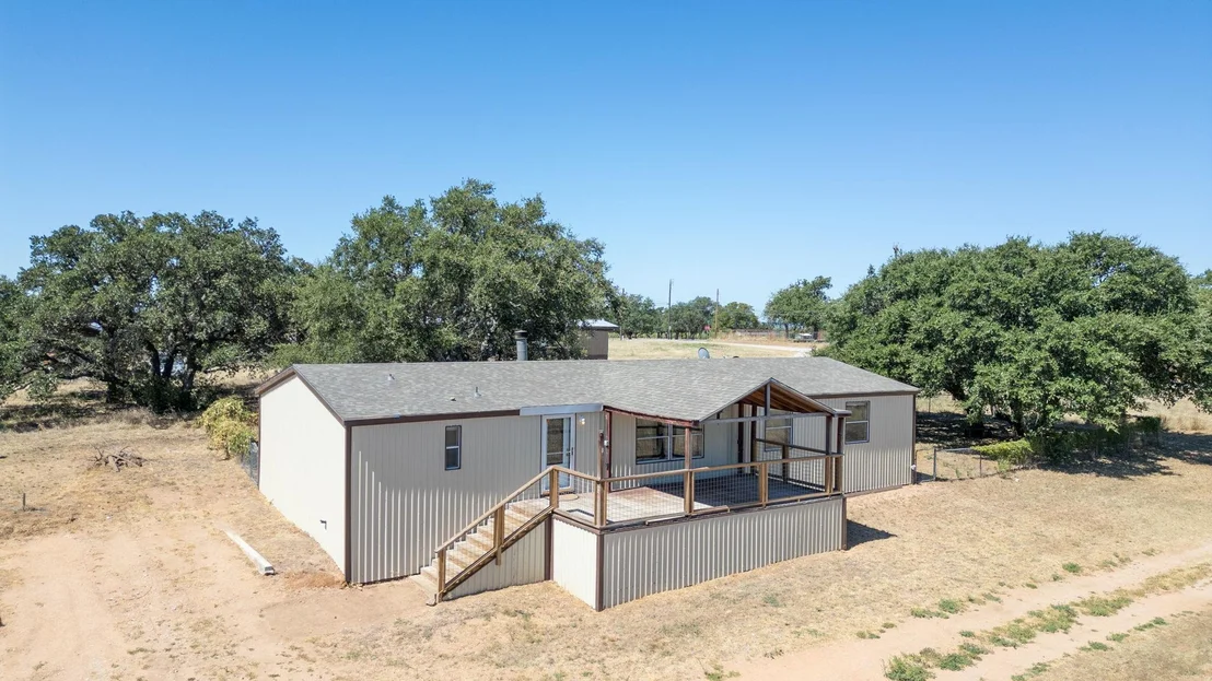 Photo of 821 Ranch Road 261
