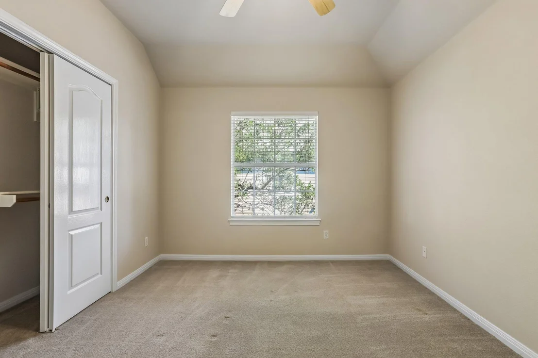 Photo of 15008 Thatcher DR