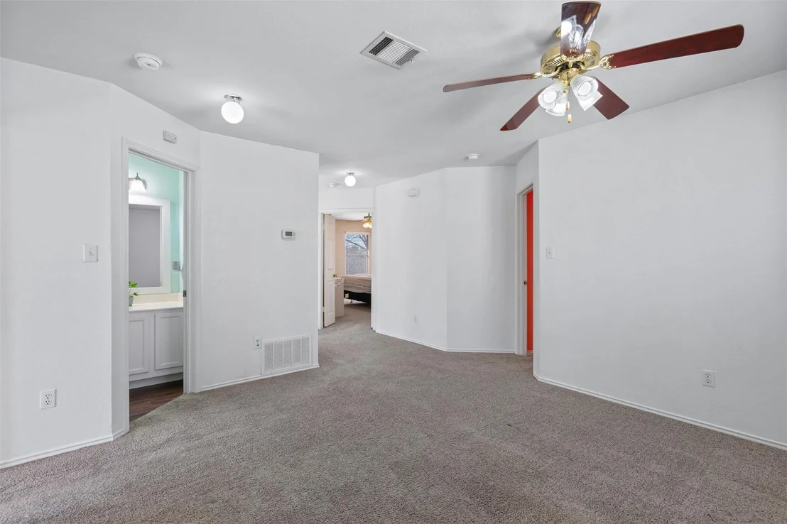 Photo of 1002 Pathfinder WAY