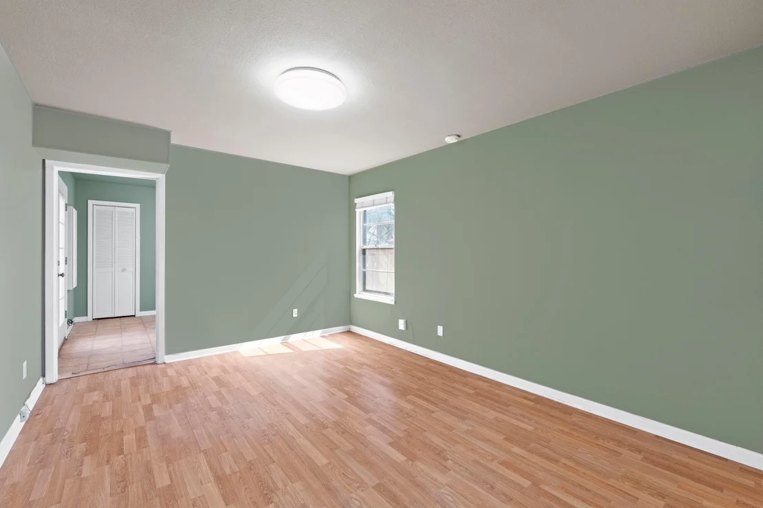 Photo of 5511 Duval ST