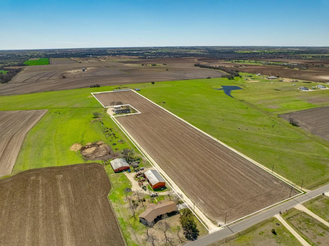Photo of 930 County Road 124 RD