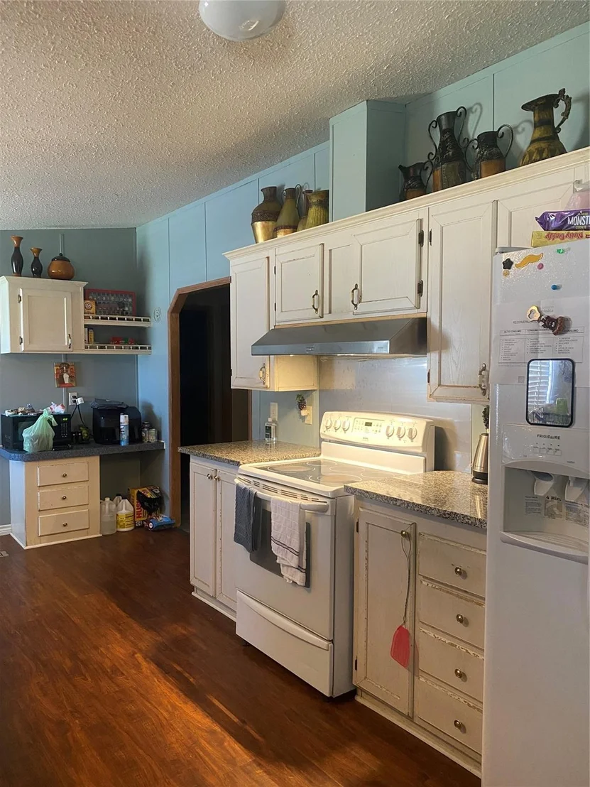 Photo of 548 Lower Elgin RD
