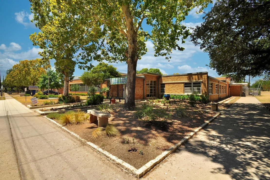 Photo of 7313 Grover Ave