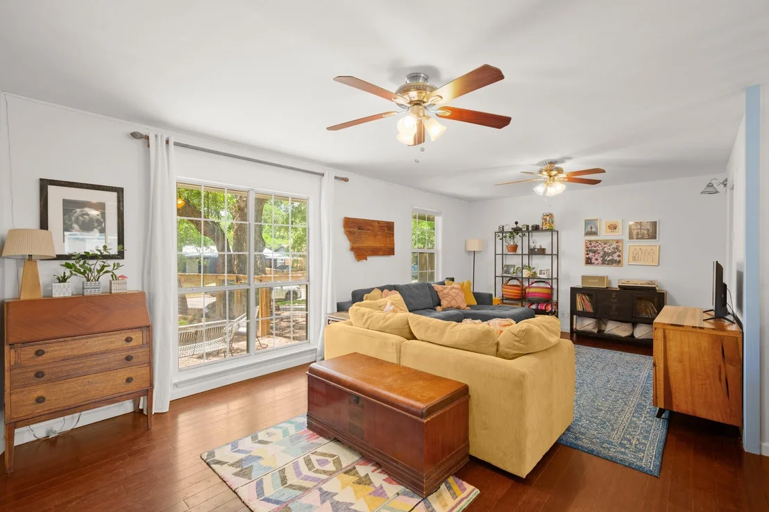 Photo of 1804 Fair Oaks DR