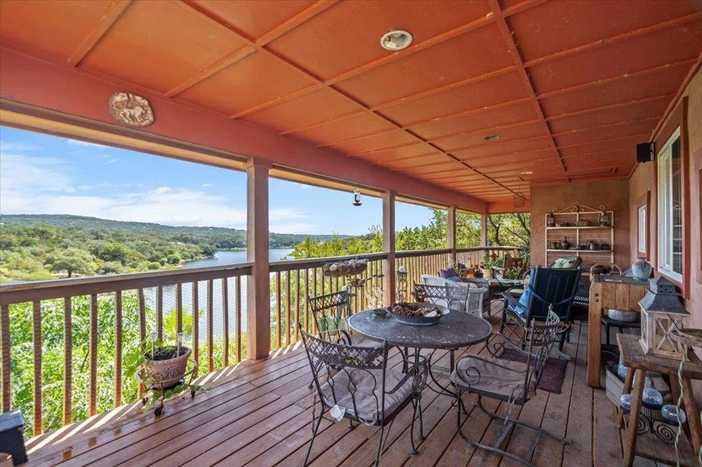Photo of 3615 Peninsular DR