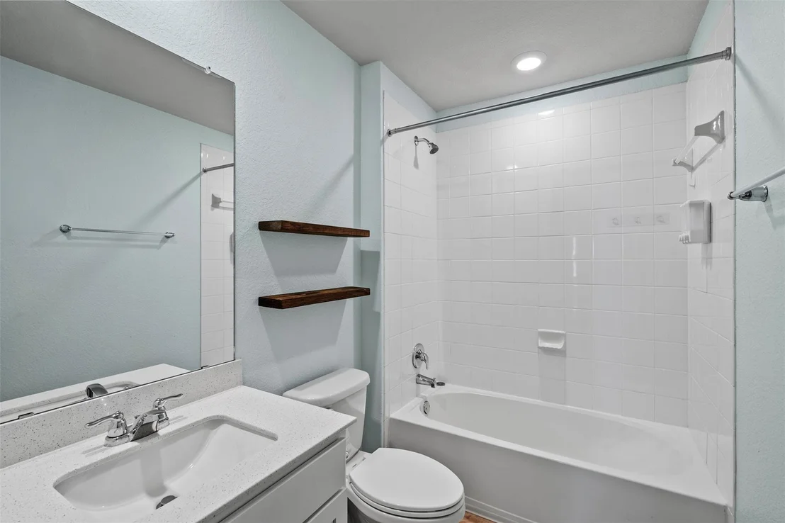 Photo of 120 Ellinger RD