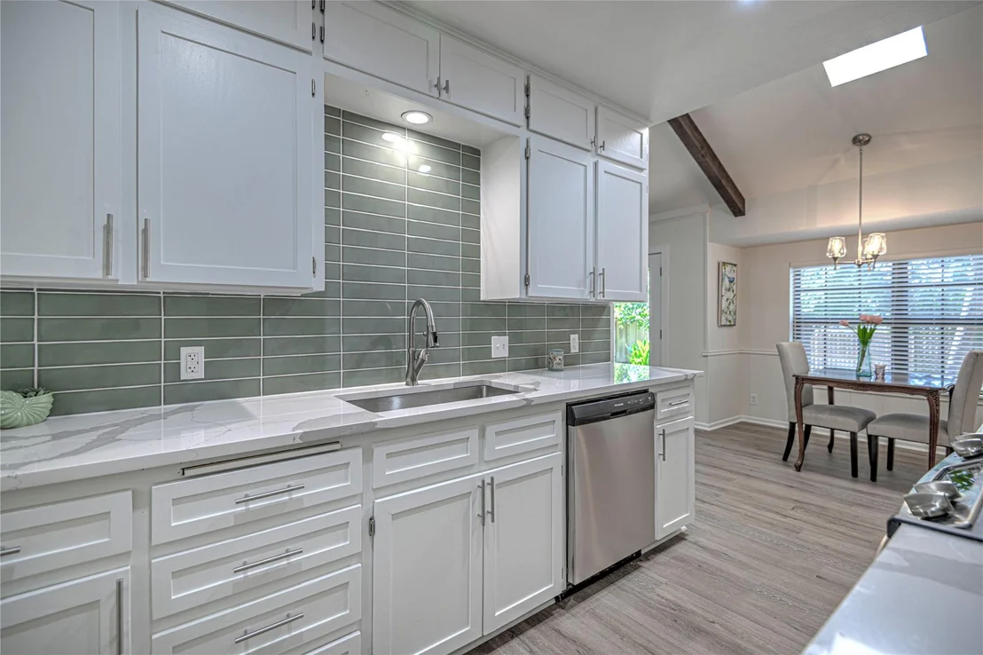 Photo of 3110 Hemlock BLVD