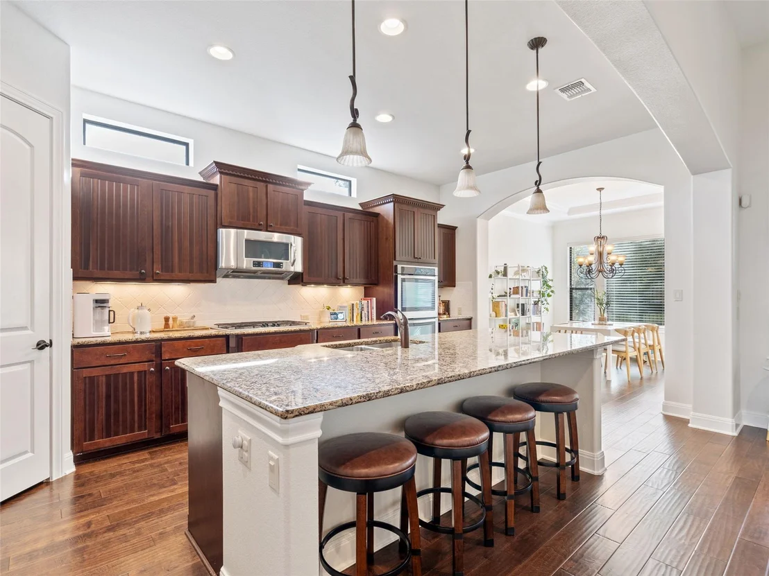 Photo of 403 Indianwood DR