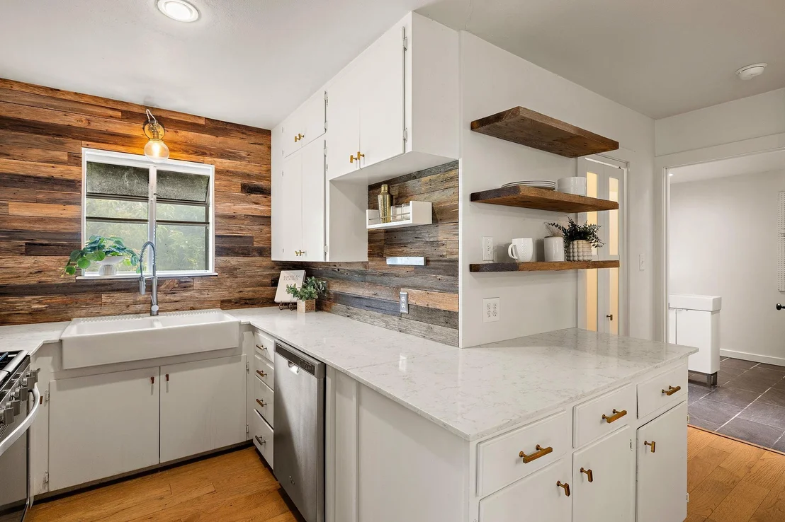 Photo of 8508 Contour DR