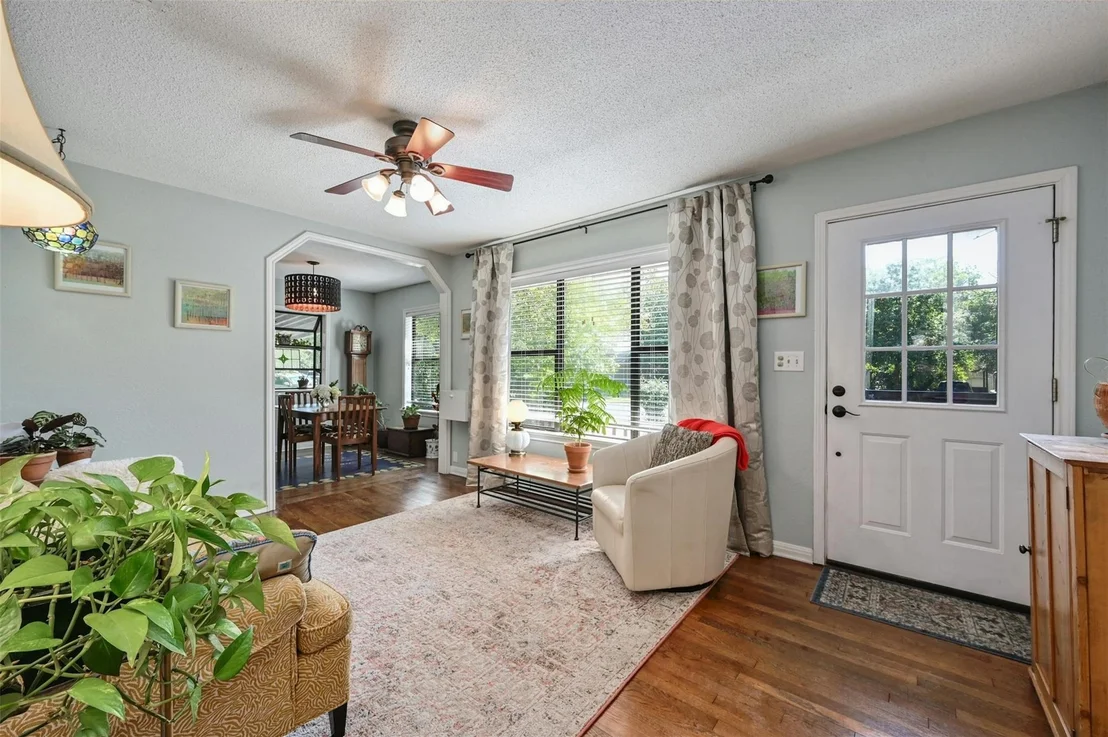 Photo of 5106 Valley Oak DR