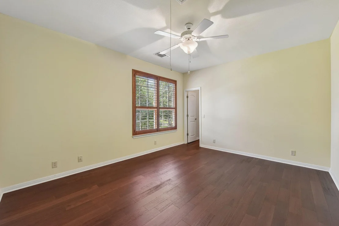 Photo of 1915 Oak Forest DR