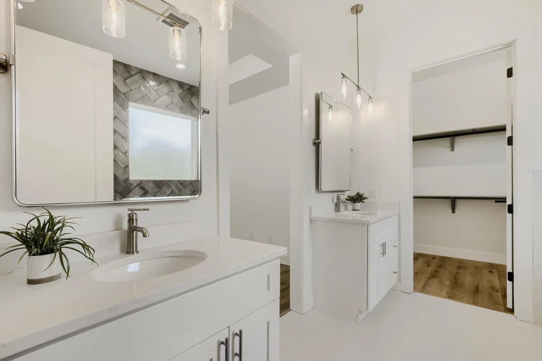 Photo of 3405 Congress Ave