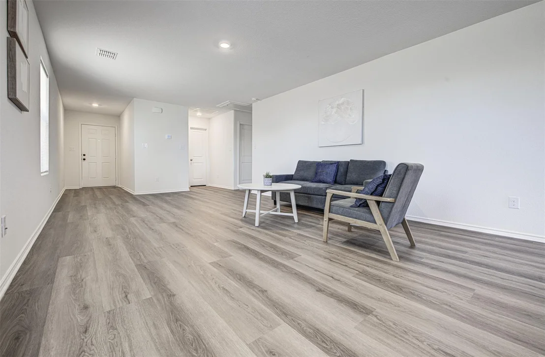 Photo of 517 Thunderstorm Ave