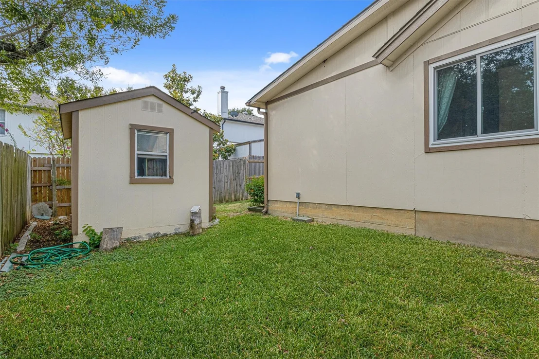 Photo of 1701 Laurel PATH