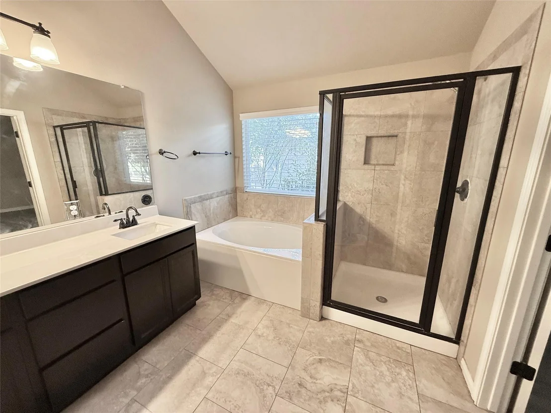 Photo of 1205 Drake Elm DR