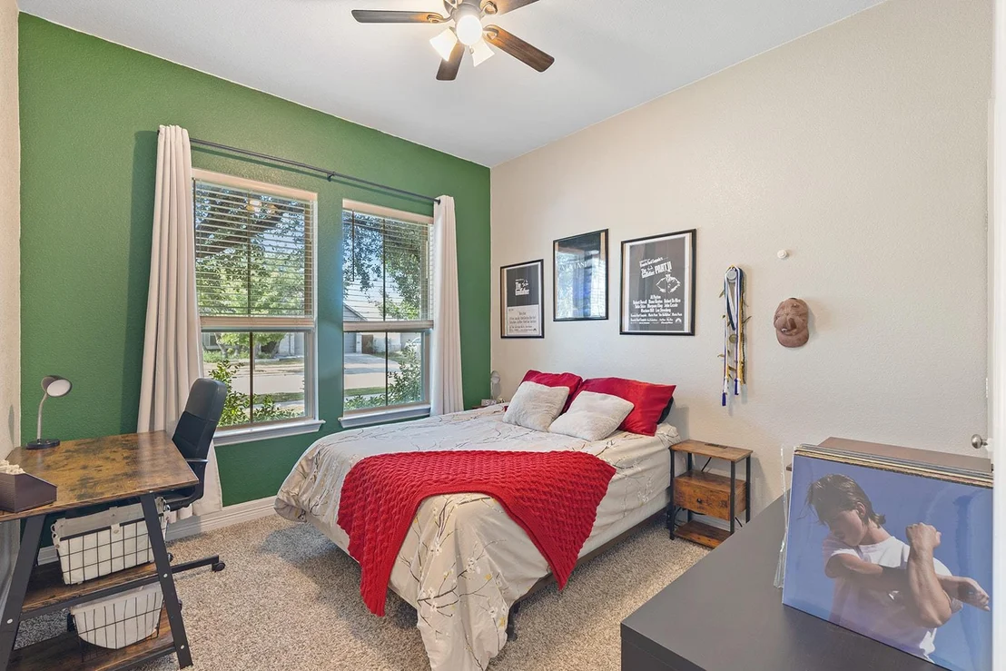 Photo of 812 Heartleaf DR
