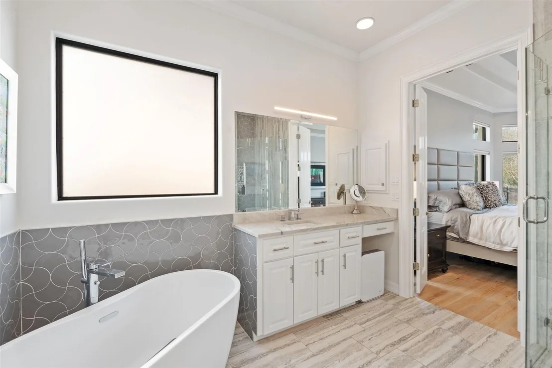 Photo of 3979 River Place BLVD