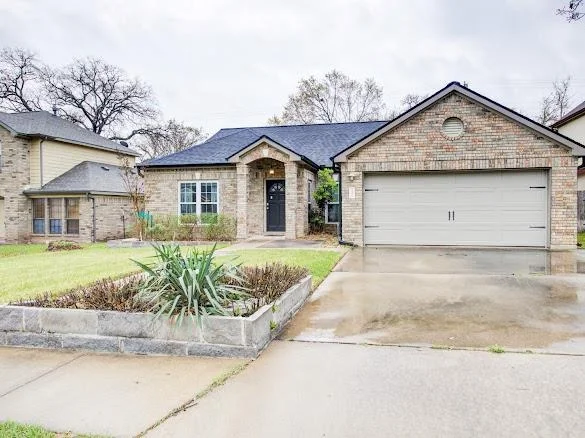 Photo of 2223 Mockingbird DR